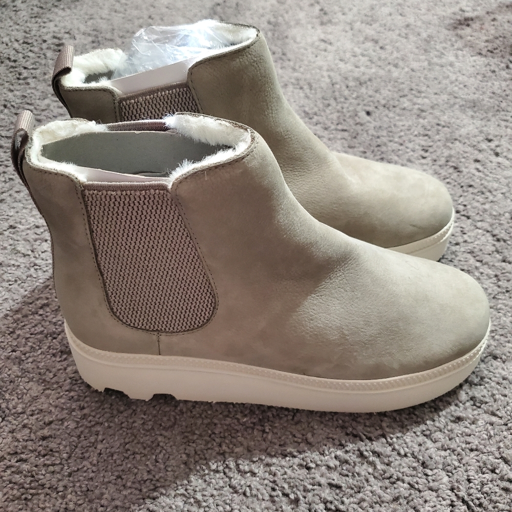 NWOB Palladium Leather Platform Sneaker Boots Size 7